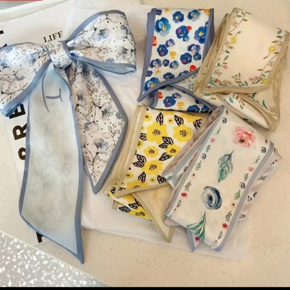Accessories - 5 pcs. Satin Printed Twillys